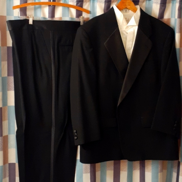 Mens Bill Blass Black Tuxedo - Picture 1 of 16